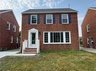 17012 Eldamere Ave, Cleveland, OH 44128