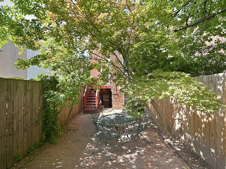 603 A St SE #B — Photo 19