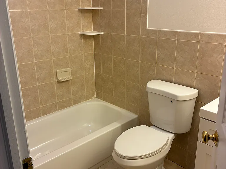 116 Oak St #2 — Photo 18