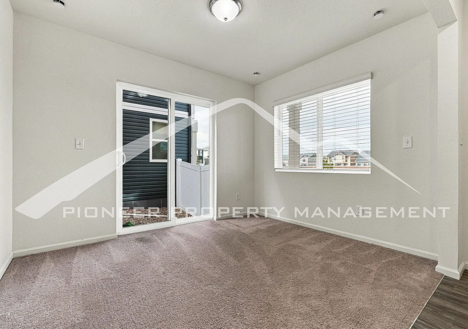 Charming Home with Central AC and Washer/Dryer — Photo 4