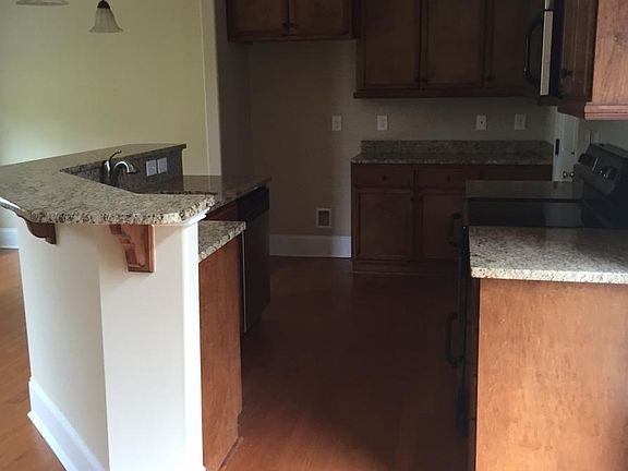 3rd image of 429 Nobles Way