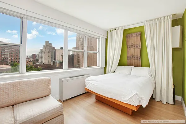 Sold by Bond New York | media 21