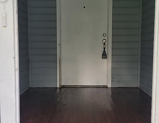 2nd image of 114 Lakeside Dr