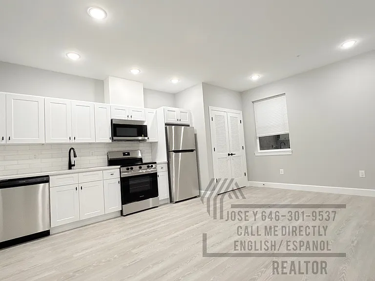 168-170 Fair St #10 — Photo 2
