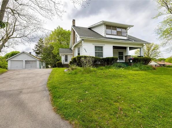 1067 Bay Rd, Webster, NY 14580