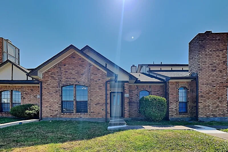 6206 Alissa Dr