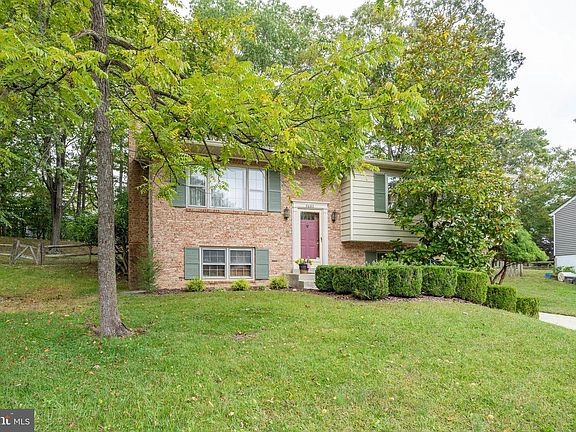 4th image of 3062 Oak Leaf Ct
