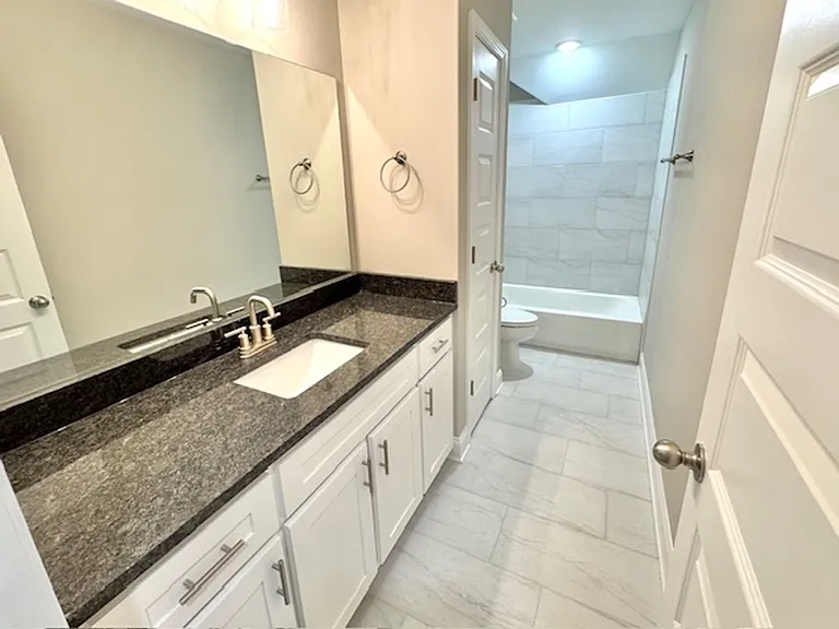 568 Rosalie Woods Dr — Photo 14