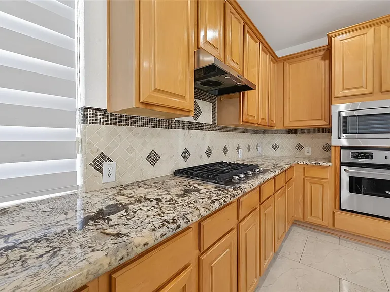 1311 Rene Ct — Photo 14