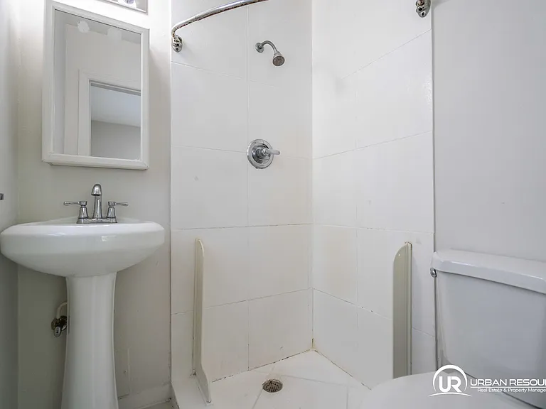 666 NE 80th St #6 — Photo 19