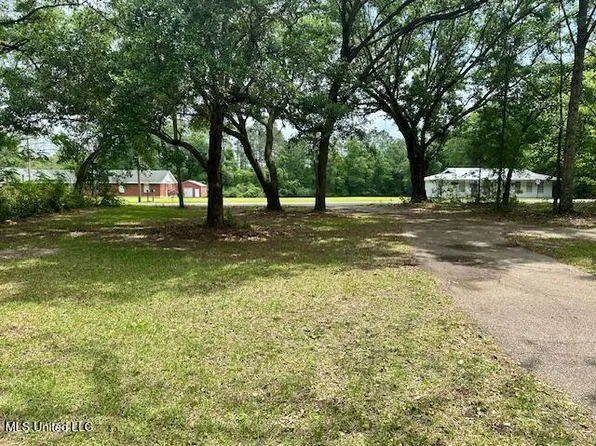 23467 Indian Ridge Rd, Picayune, MS 39466