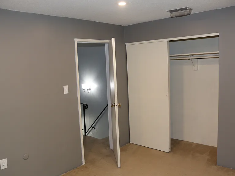 10 Village Brook Ln — Photo 37