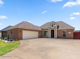 405 6th St, Iowa, LA 70647
