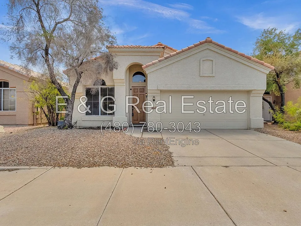 3261 W Ross Dr