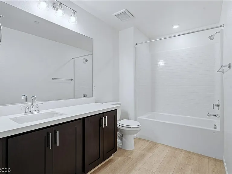 8667 Luxuriant Ave — Photo 5