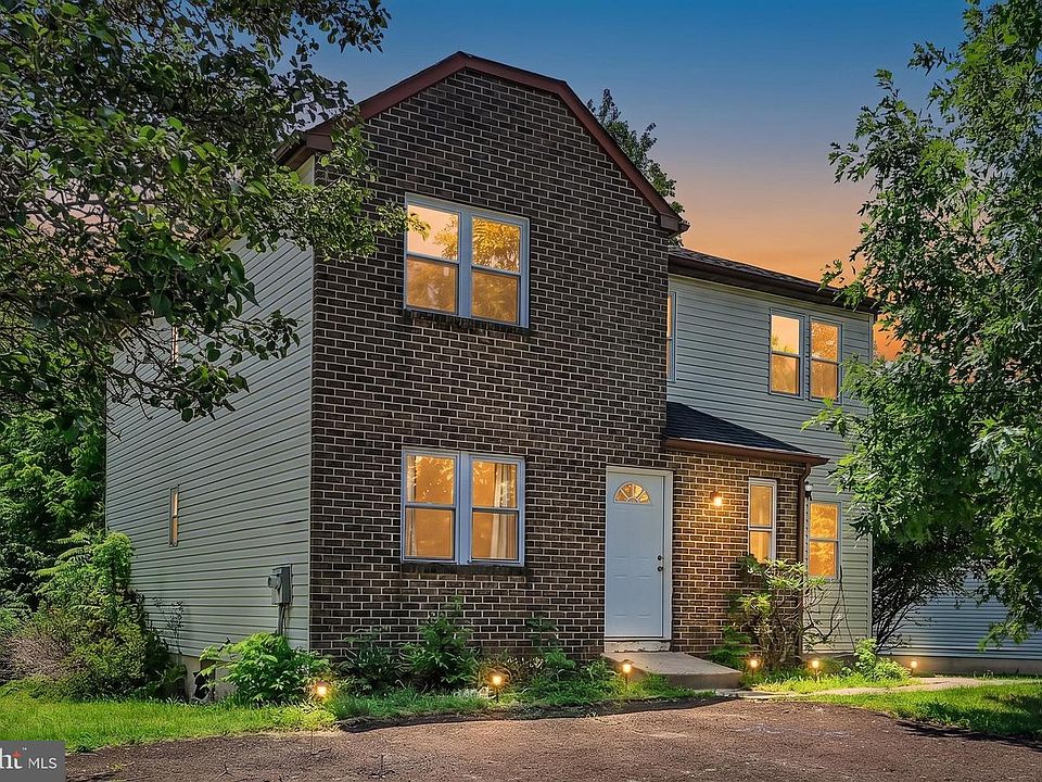 1st image of 242 Shirley Dr