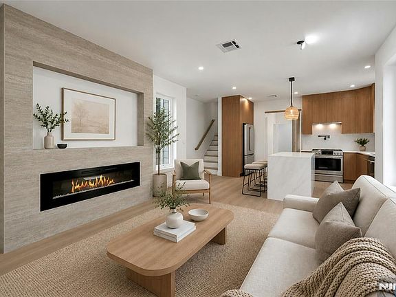 4th image of 54 Hamilton Ave