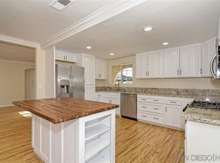 872 Arcadia Ave, Vista, CA 92084