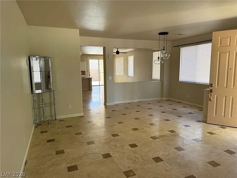 2994 Harbor Heights Dr — Photo 4