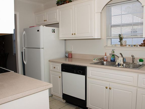 4th image of 4422 Misty Cove Court