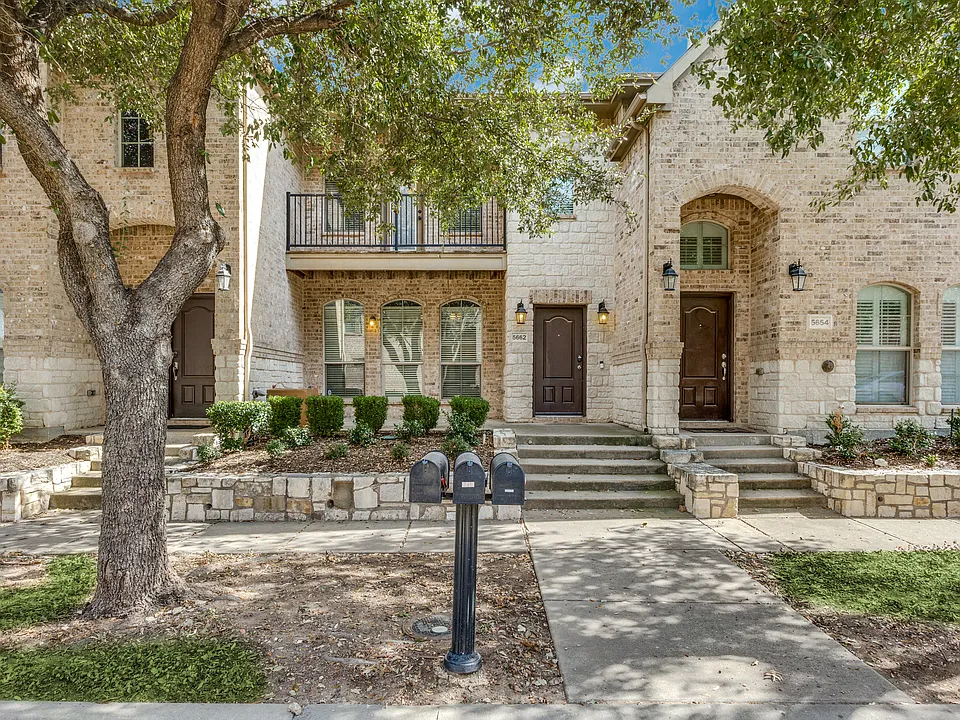 5662 Grosseto Dr