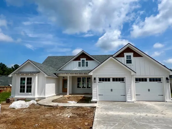 151 Floyd McNeal Dr, Hahira, GA 31632