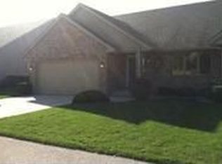 1130 Milan Dr S, Sycamore, IL 60178