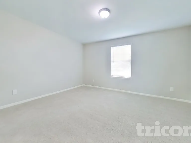 916 American Monarch Dr — Photo 12