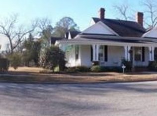 301 W Huckabee St, Mc Rae, GA 31055