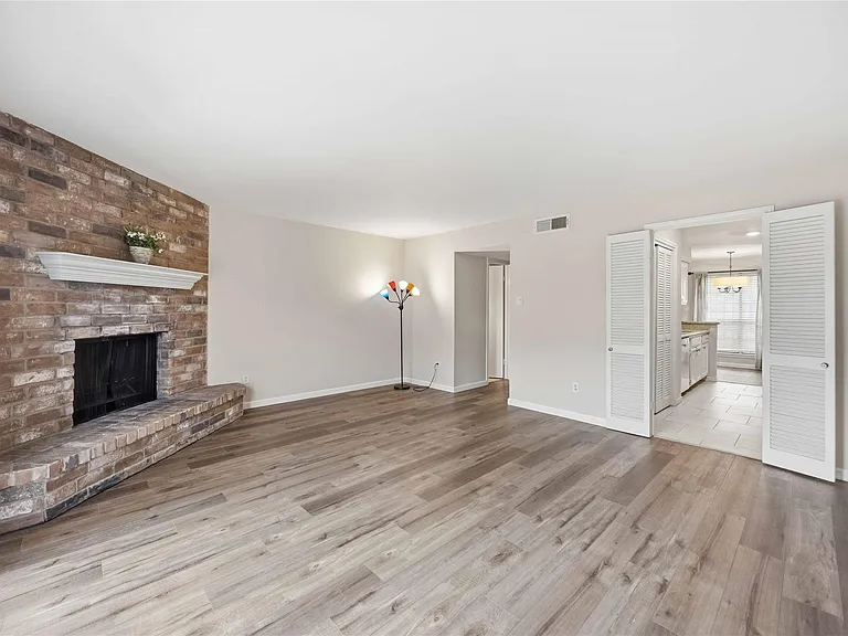 10336 Briar Forest Dr — Photo 7