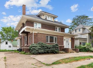 310 S State St, Champaign, IL 61820