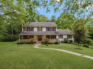 61 Moraine Ct, South Kingstown, RI 02879
