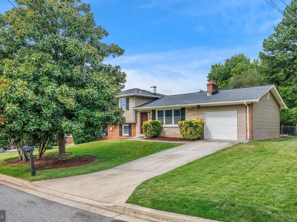 6507 Summerhill Rd, Temple Hills, MD 20748