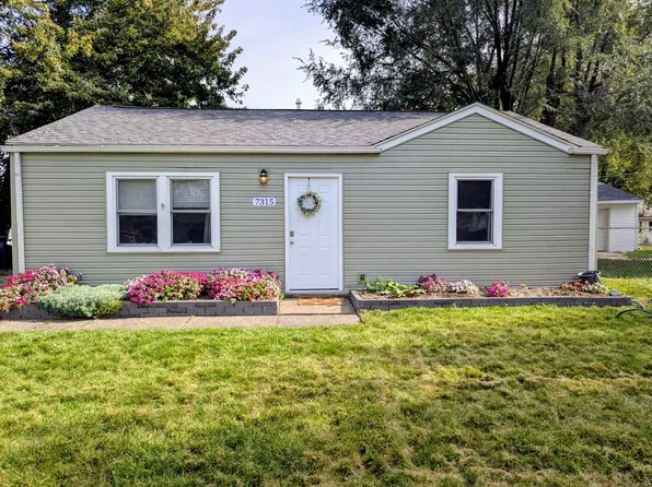 7315 Cedar St, Davenport, IA 52806