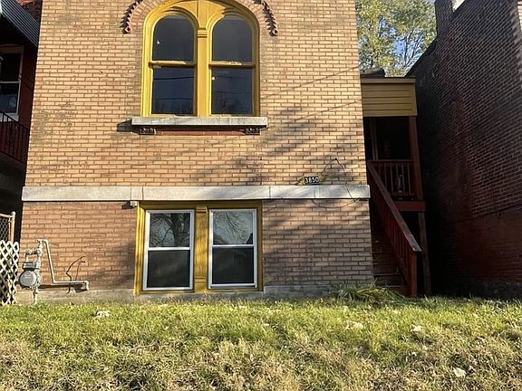 2nd image of 3850 Marine Ave