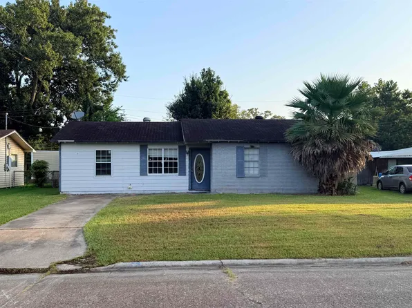 3626 Kenwood St, Orange, TX 77630