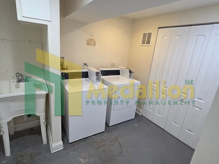 7154 S Francisco Ave — Photo 14