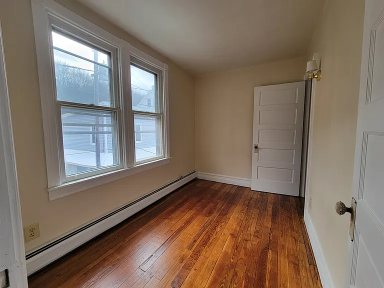 104 Springgarden St — Photo 8