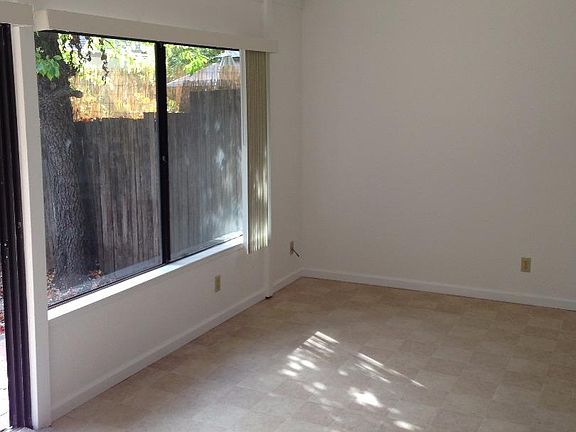 4th image of 4707 Canyon River Ct