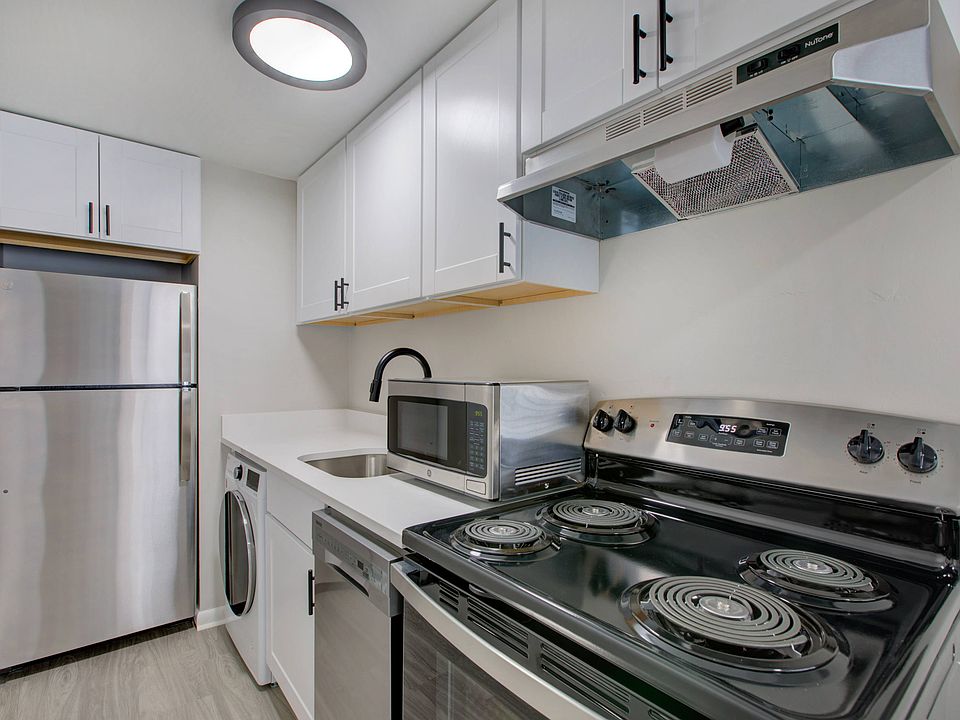 1st image of 237 N Pearl St #257-303