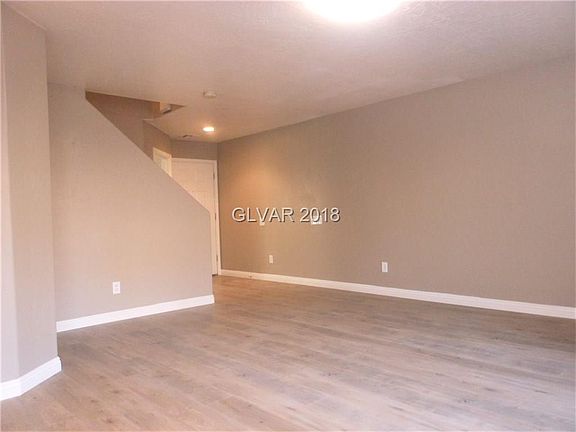 5th image of 9132 Tolford Ave
