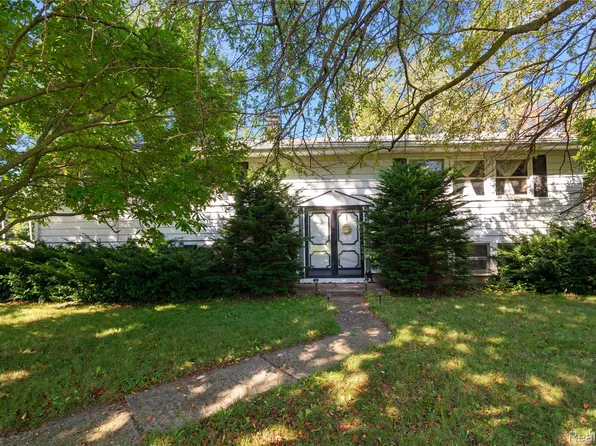 742 Westchester Dr, Caro, MI 48723