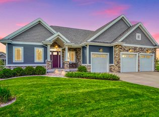 811 Lynn St, Waunakee, WI 53597