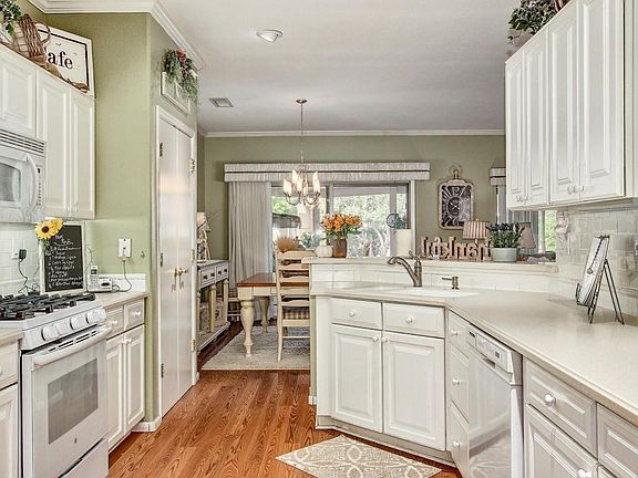 3rd image of 15513 W Clear Canyon Dr