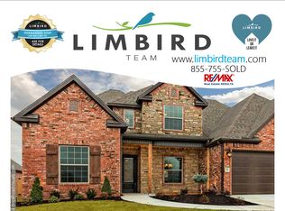 8 Dawn Hills Dr, Bentonville, AR 72712