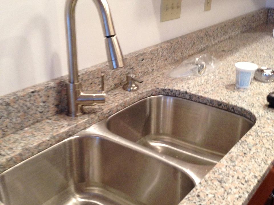 Pull-out faucet and undermount sink