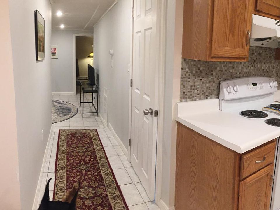 2nd image of 75 Elm St #Basement