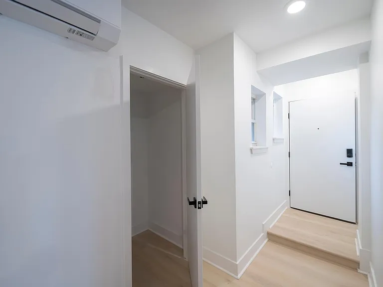 4902 Chestnut St #201 — Photo 5