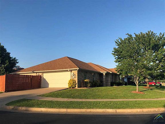 3rd image of 11318 Twin Spires Dr