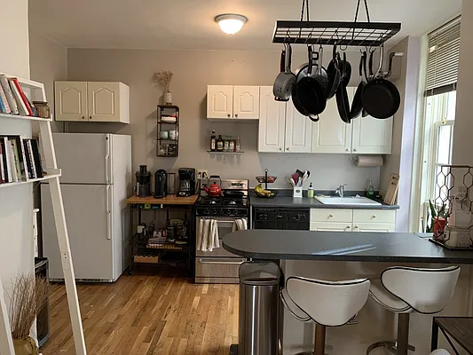 Rented by Saldo Properties | media 9